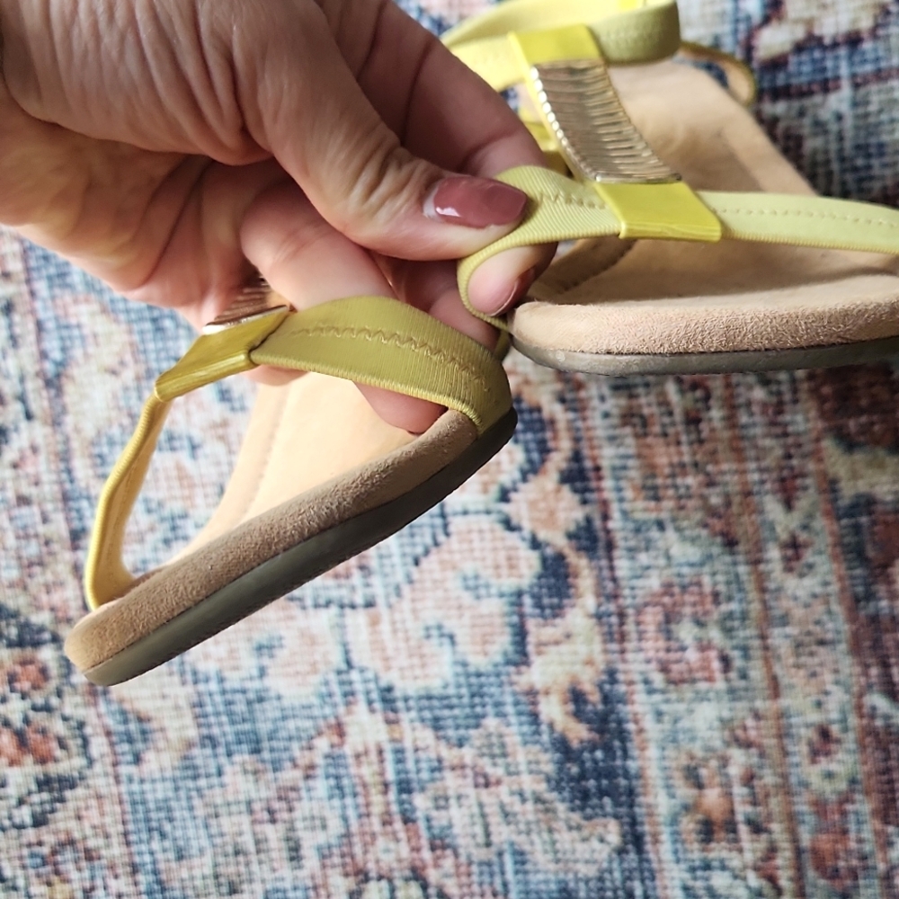 ALFANI | Bright Wedge Sandals - Picture 7 of 9